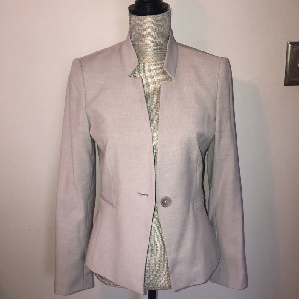 Tahari brand new blazer, never worn.